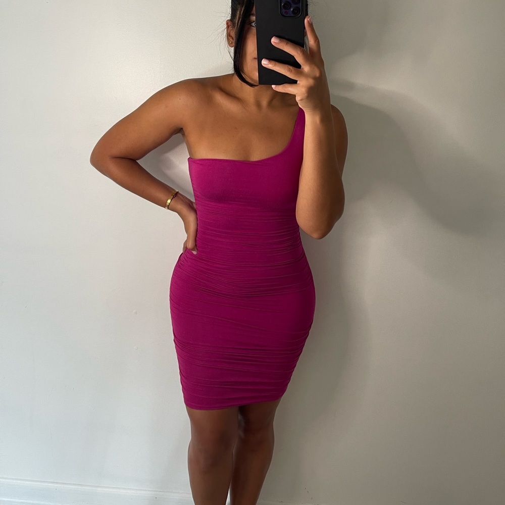BODYCON NAKED WARDROBE BERRY DRESS XSMALL